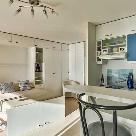 Les Yeux Dans Le Bleu Apartment