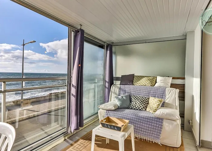 Les Yeux Dans Le Bleu Sion-sur-l'Ocean